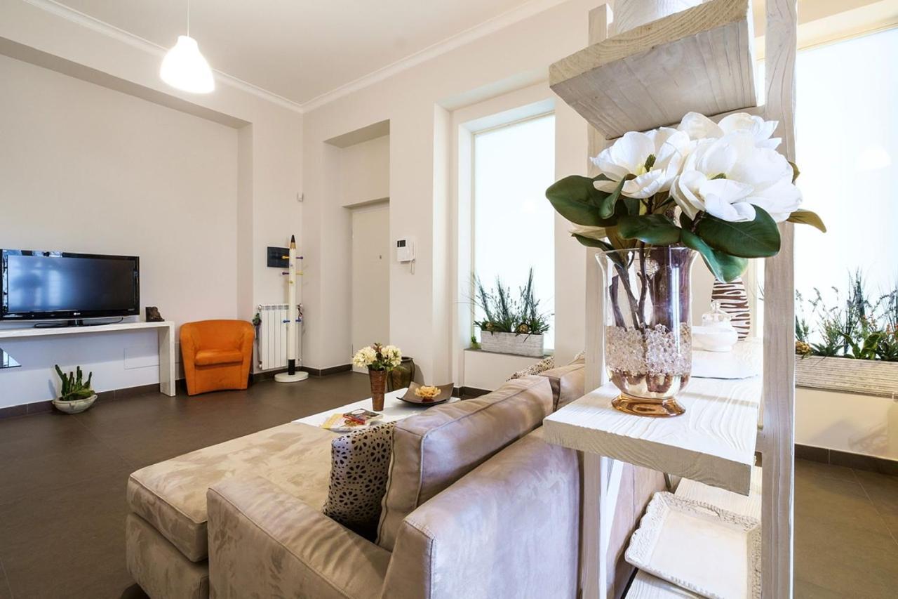 Gran Cancelliere Apartment With Parking Palermo Exterior photo