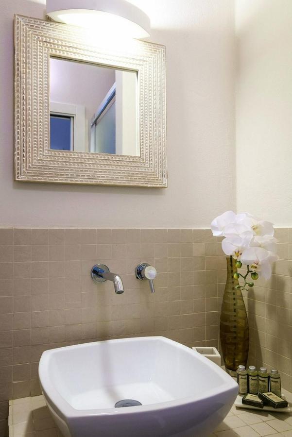 Gran Cancelliere Apartment With Parking Palermo Exterior photo